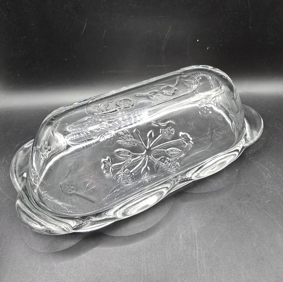 Vintage Anchor Hocking Covered Butter Dish Floral Clear Glass Scalloped Bottom - Picture 2 of 10